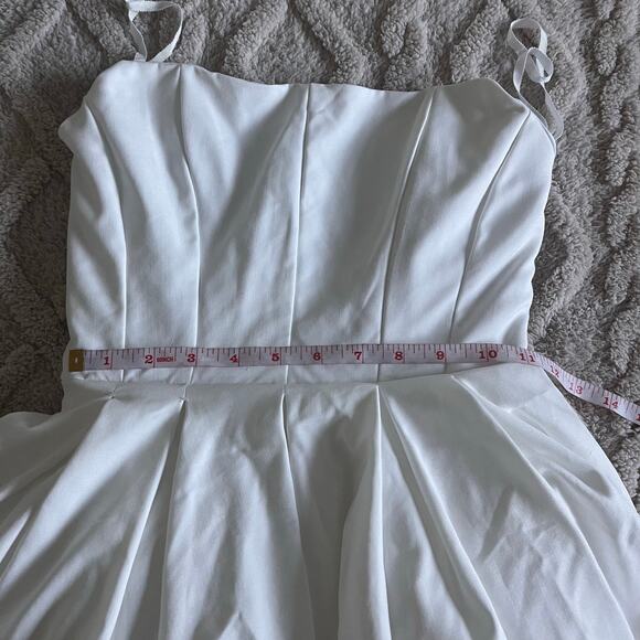 House of CB Emmanuela White Strapless Pleated Mini Dress Size S (Taller length) - Picture 7 of 8
